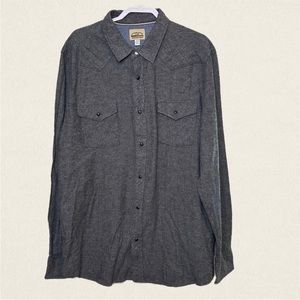 Roebuck & Co. Grey Long Sleeve Flannel Button Down Shirt.